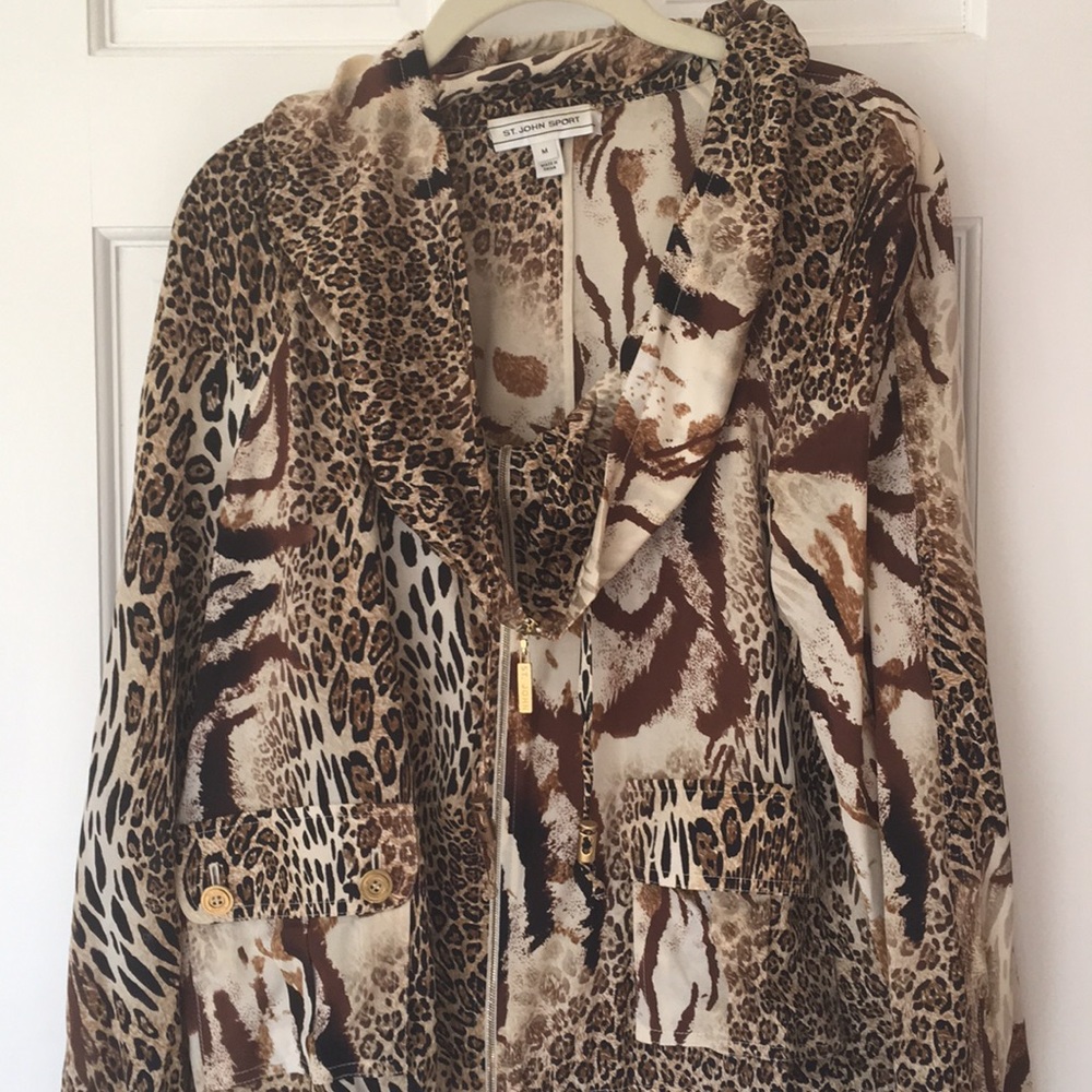 Saint John Sport Light Weight  Jacket Size M